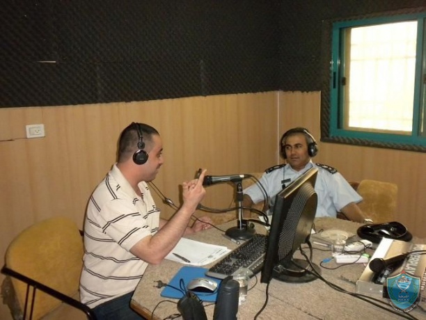 الشرطة تطلق برنامج إذاعيًا مع راديو القمر بعنوان  "الأمن مسؤولية الجميع ".في أريحا
