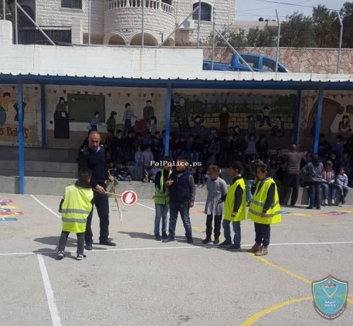 الشرطة تنظم محاضرات في التوعية والسلامة المرورية في مدارس وكالة الغوث بضواحي القدس