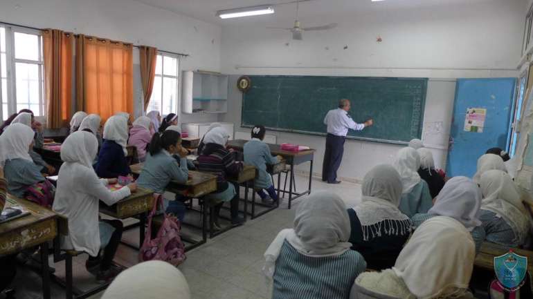 الشرطة تنظم محاضرتين لطالبات مدرسة قلقيلية الأساسية  للوكالة