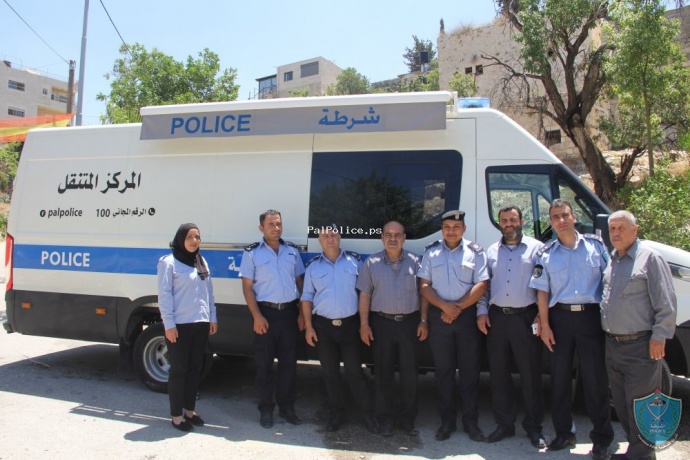مركز الشرطة المجتمعي المتنقل يزور عين عريك ومؤسساتها في رام الله
