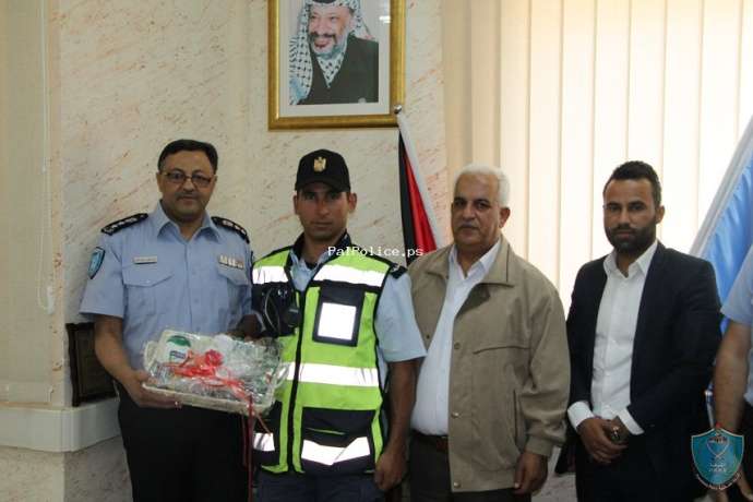اللواء البكري محافظ محافظة بيت لحم يكرم شرطة المرور في بيت لحم