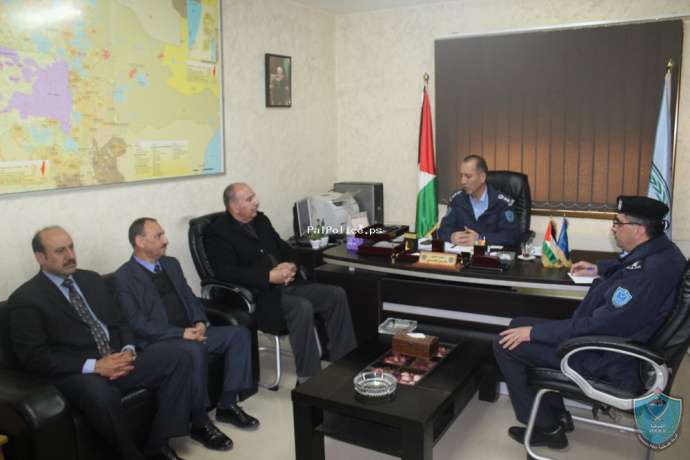 الشرطة والتربية والتعليم يبحثان سبل التعاون المشترك في ضواحي القدس