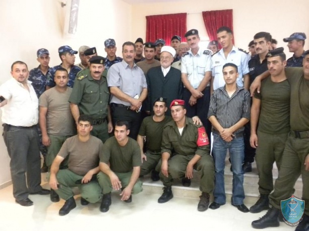 سماحة الشيخ عكرمة صبري يقدم محاضرة لضباط وأفراد المؤسسة الأمنية في محافظة بيت لحم