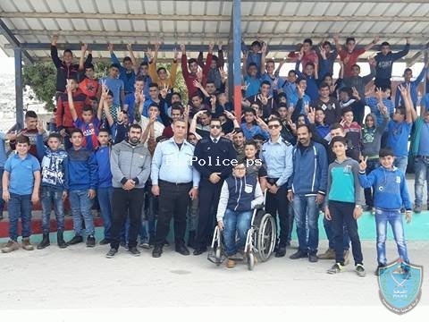 الشرطة تقيم يوماً شرطياً لأكثر من 450 طالب وطالبة بمدارس الريف الغربي بمحافظة بيت لحم