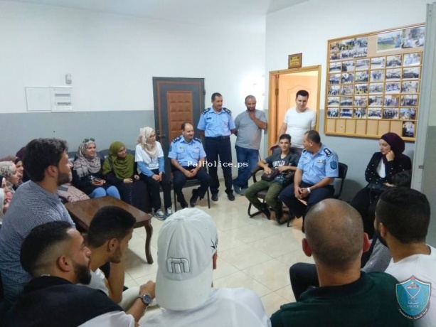 الشرطة  تستضيف وفد طلابي من جامعة القدس ابو ديس في طولكرم