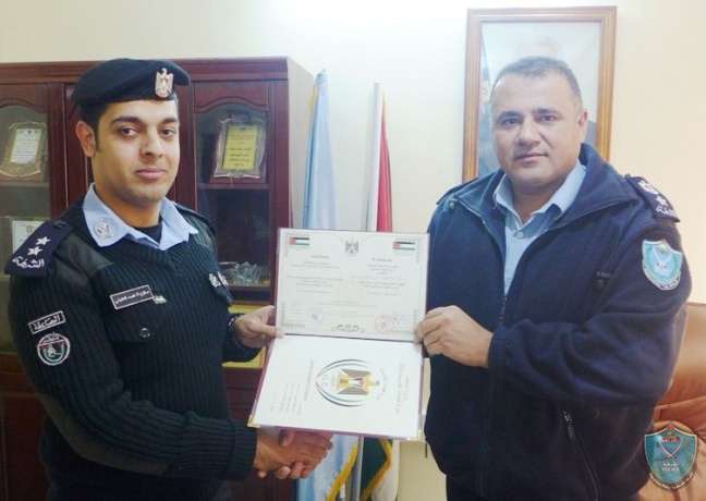 تهنئة للملازم أول / محمد ربحي امين عتيلي بمناسبة حصوله على المرتبة الاولى في دورة القيادات التأسيسية الثالثة