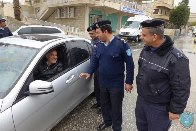 مدير إدارة شرطة المرور يتفقد الوضع المروري في بيت لحم