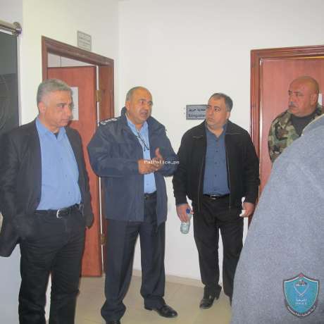 الشرطة تقدم تدريب لوفد من جهاز الأمن الوقائي حول عمل المختبر الجنائي في رام الله