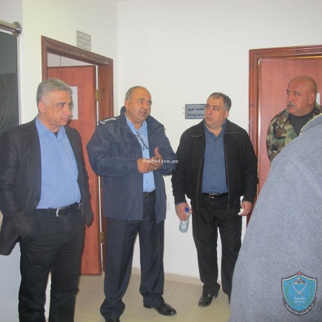 الشرطة تقدم تدريب لوفد من جهاز الأمن الوقائي حول عمل المختبر الجنائي في رام الله