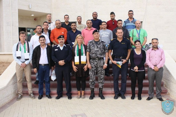 أريحا : تخريج دورة للمباحث العامة في كلية فلسطين للعلوم الشرطية