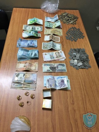 الشرطة تكشف ملابسات سرقة خزنة مالية ومصاغ ذهبي في نابلس