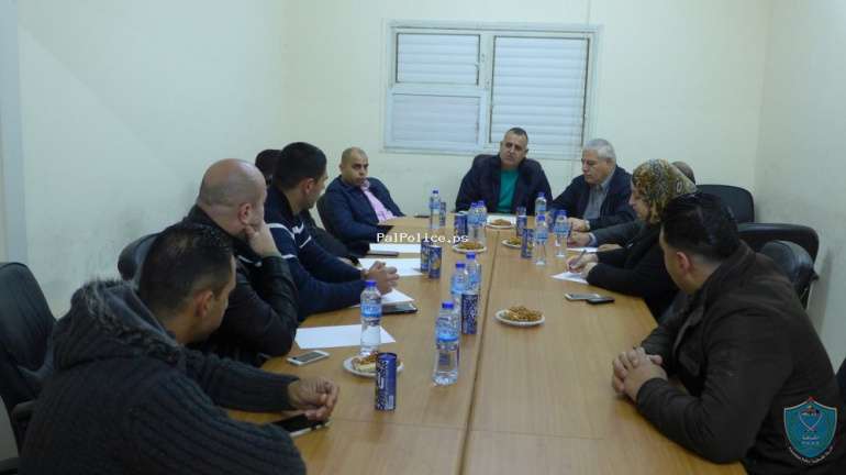 الشرطة تنظم ورشة عمل حول الإجراءات القانونية لقضايا المخدرات في قلقيلية
