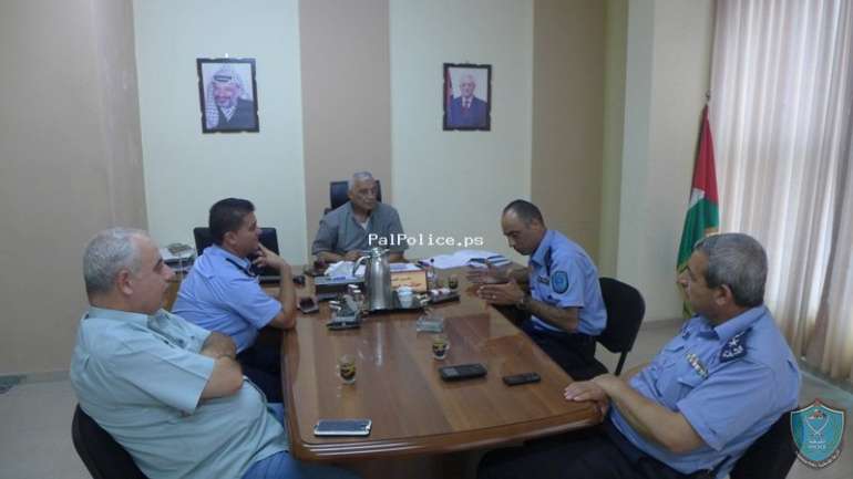 الشرطة والحكم المحلي يبحثان سبل تعزيز التعاون المشترك في قلقيلية