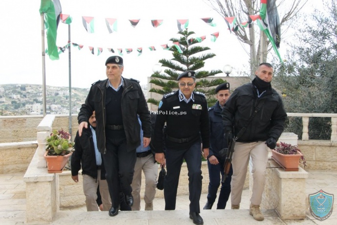 اللواء حازم عطا الله يشيد بجهود الشرطة في تأمينها لأعياد الميلاد المجيدة في بيت لحم