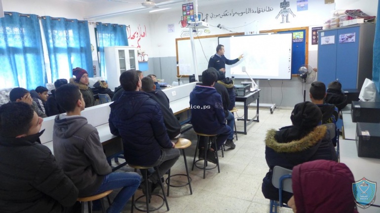 الشرطة تنظم سلسلة محاضرات توعية لطلبة المدارس في قلقيلية