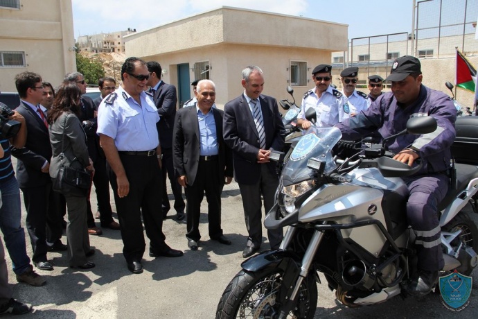 الشرطة الفلسطينية تتسلم 10 دراجات نارية بتبرع من وكالة (تيكا) التركية