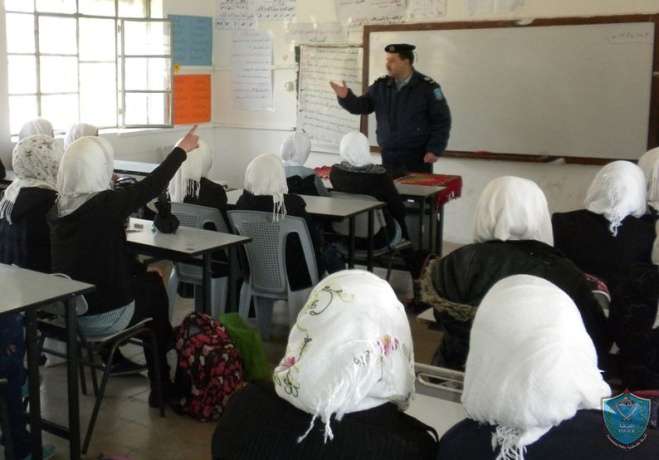 الشرطة تنظم محاضرات توعية أمنية لطلبة مدارس سلفيت
