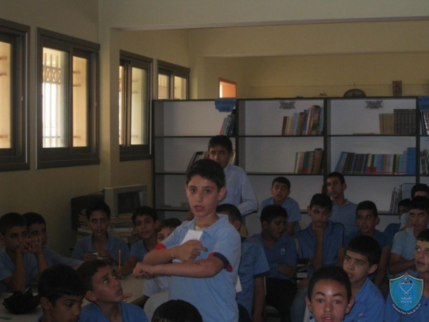 الشرطة : محاضرة ﻻدارة اﻻحداث في مدرسة بيرنبالا بضواحي القدس