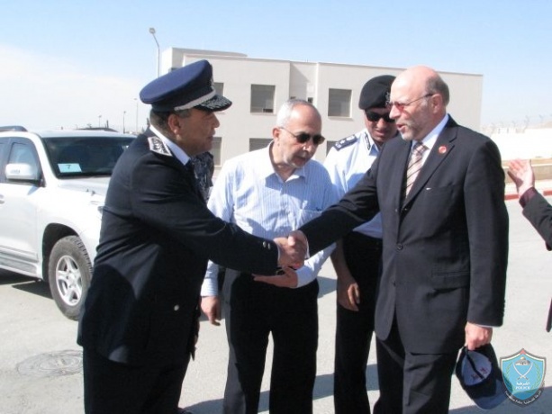 وزير الداخلية: “الشرطة أولوية في منظومة بناء الأمن الفلسطيني”