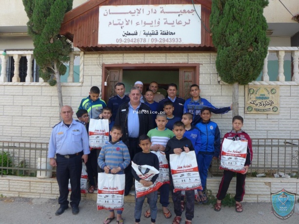 الشرطة تحيي يوم الطفل الفلسطيني مع أطفال دار الأيتام لرعاية وإيواء الأيتام في قلقيلية