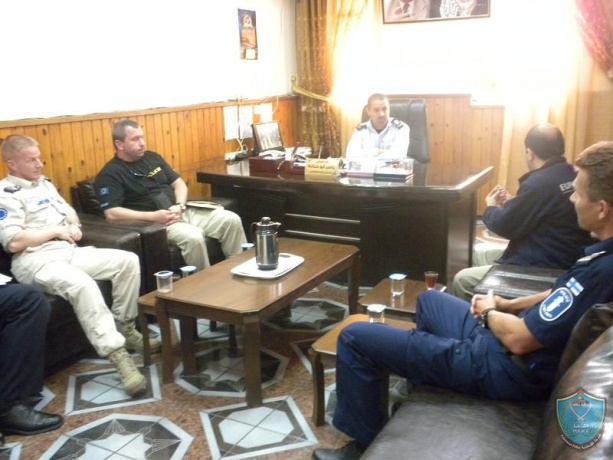 وفد من بعثة الشرطة الاوروبية يزور شرطة محافظة نابلس .