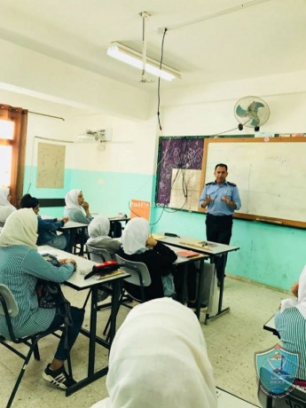 الشرطة تواصل محاضرات التوعية الامنية لطلبة المدارس بسلفيت