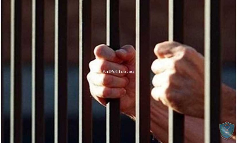 شرطة معبر الكرامة تقبض على مطلوب للعدالة صادر بحقه امر حبس بمبلغ ٣٣٠ الف شيكل