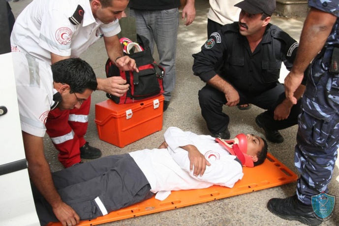 إصابة 4 أشخاص بحادث سير في مدينة قلقيلية