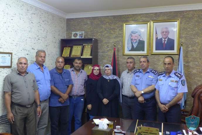 الشرطة و النقابة العامة للنقل العام يبحثان سبل تعزيز التعاون المشترك في قلقيلية