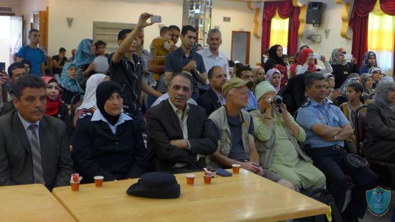 الشرطة تشارك في الحفل الختامي لمدرسة  وروضة جمعية  الأمل الخيرية  للصم في قلقيلية