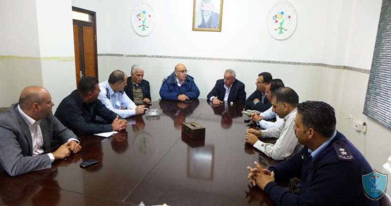 الشرطة  تزور الغرفة التجارية في طوباس