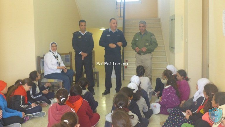 الشرطة تطلق فعاليات التوعية من مخاطر المخدرات لمخيم ورود القدس في أريحا