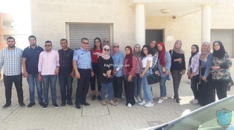 كلية فلسطين للعلوم الشرطية تستضيف 30 طالبا من جامعة بير زيت