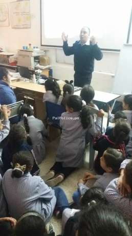 الشرطة تنظم محاضرة حول السلامة المرورية في مدرسة بنات سامي طه في جنين