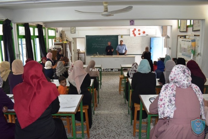 الشرطة تنظم عدد من المحاضرات التوعوية في مدارس ضواحي القدس
