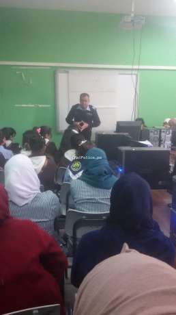 الشرطة تنظم محاضرة لأمهات وطالبات مدرسة خولة بنت الازور في جنين