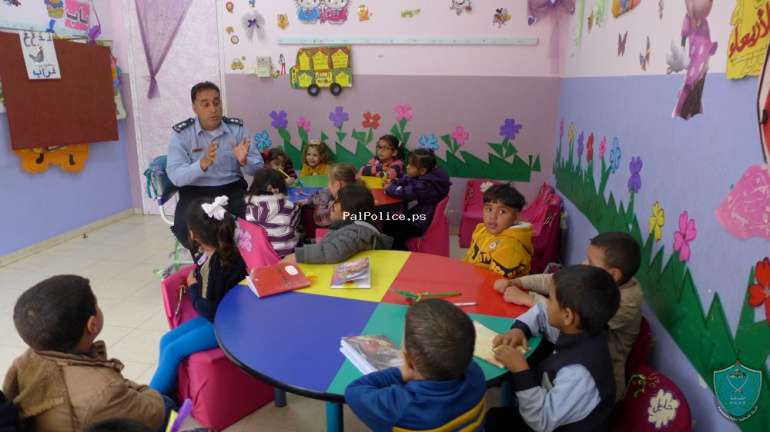 الشرطة تنظم محاضرة توعوية مرورية في قلقيلية