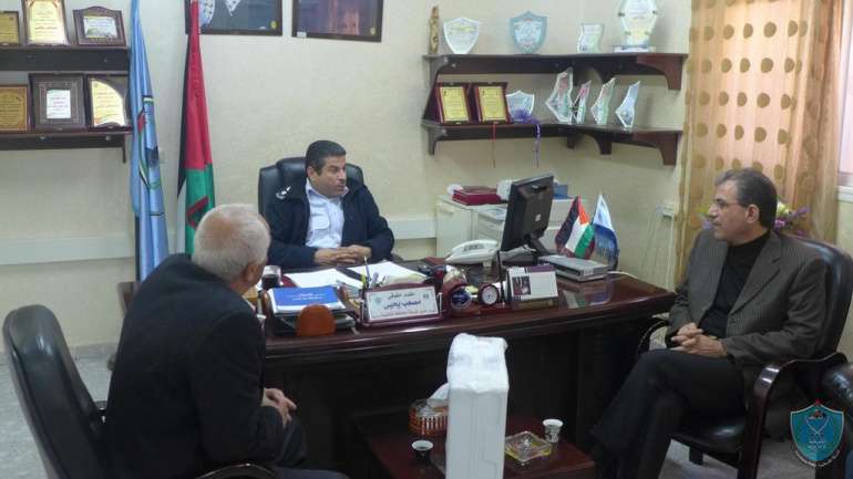 الشرطة والهلال الأحمر الفلسطيني يبحثان سبل تعزيز التعاون المشترك في قلقيلية