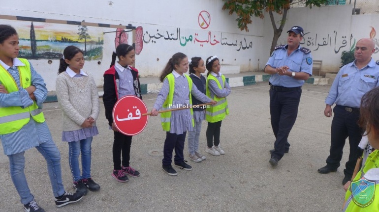الشرطة تنظم يوما مرويا لطلبة مدرسة الشهداء الأساسية في قلقيلية
